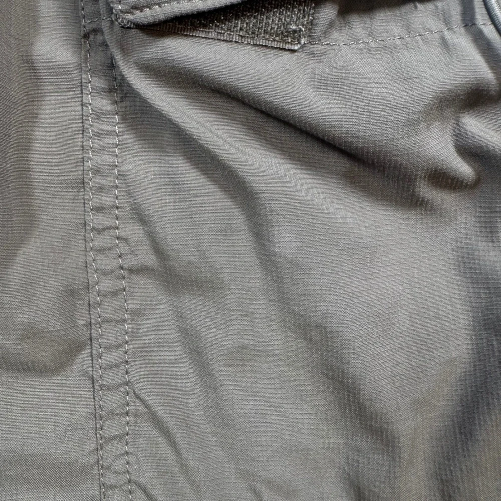 The North Face Cargo Shorts Mens XL Green Ripstop Hiking Outdoor